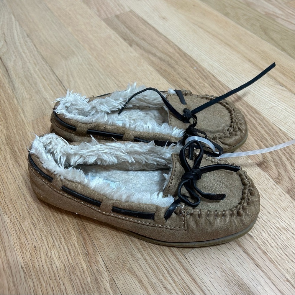 Airwalk Faux Fur Lined Moccasin Slippers Sz 12 Kids Toddler Tan